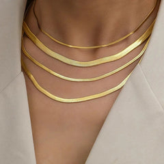 Collar Lía · Gargantilla Herringbone