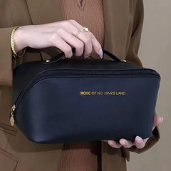 ELUNEA Essential Beauty Pouch