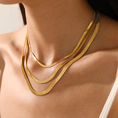 Collar Lía · Gargantilla Herringbone