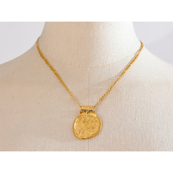 Collar Zodiac — colgante dorado de constelación, vista 5